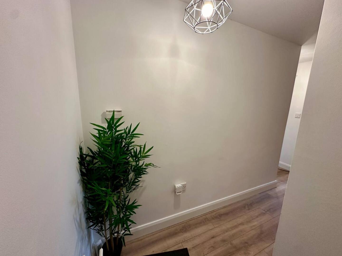 2Br City Side Apartment Μπέλφαστ Εξωτερικό φωτογραφία