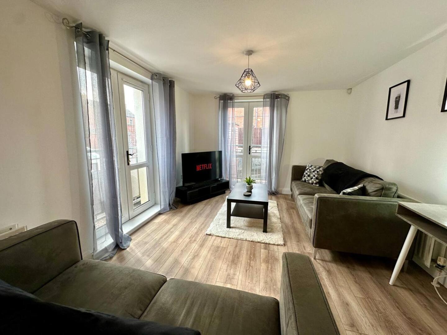 2Br City Side Apartment Μπέλφαστ Εξωτερικό φωτογραφία