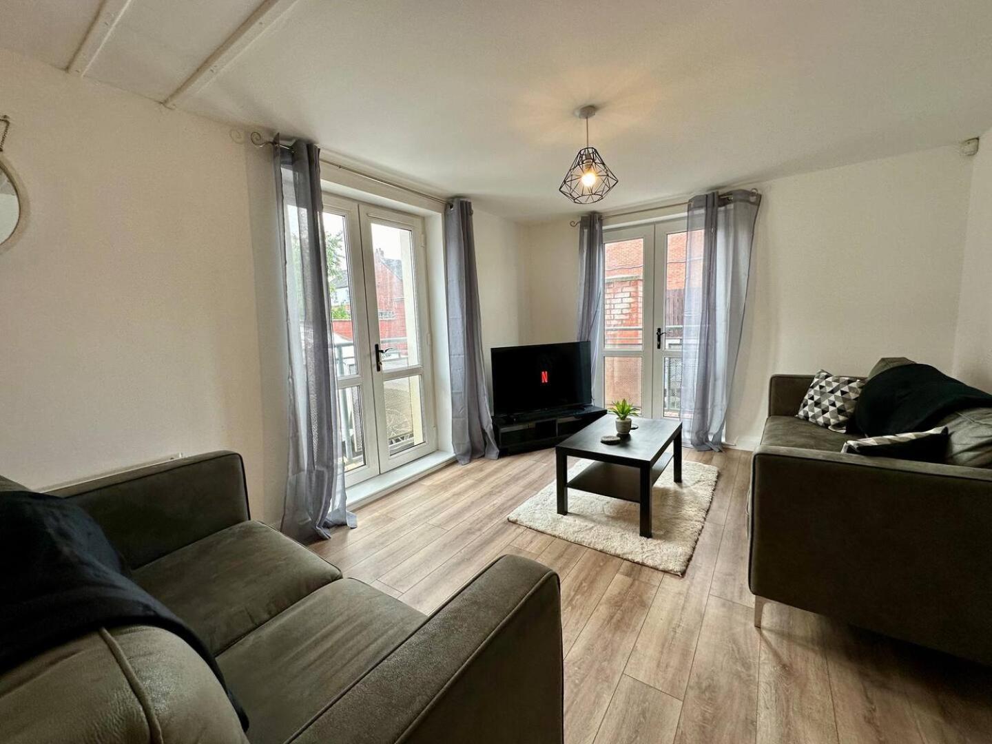 2Br City Side Apartment Μπέλφαστ Εξωτερικό φωτογραφία